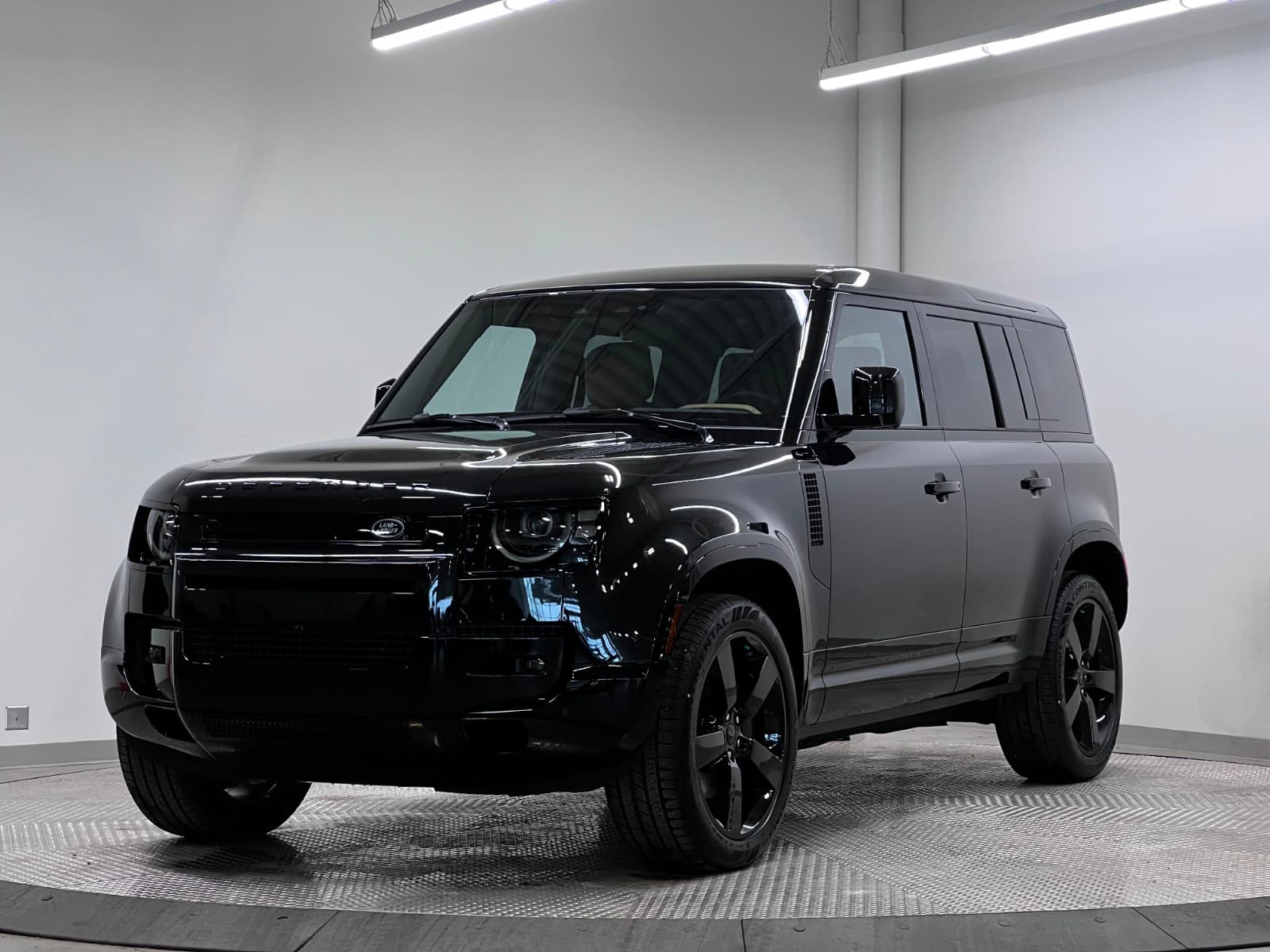 2026 Land Rover Defender X-Dynamic SE