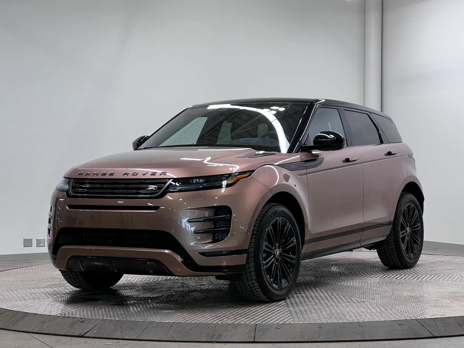 2026 Land Rover Range Rover Evoque Dynamic SE