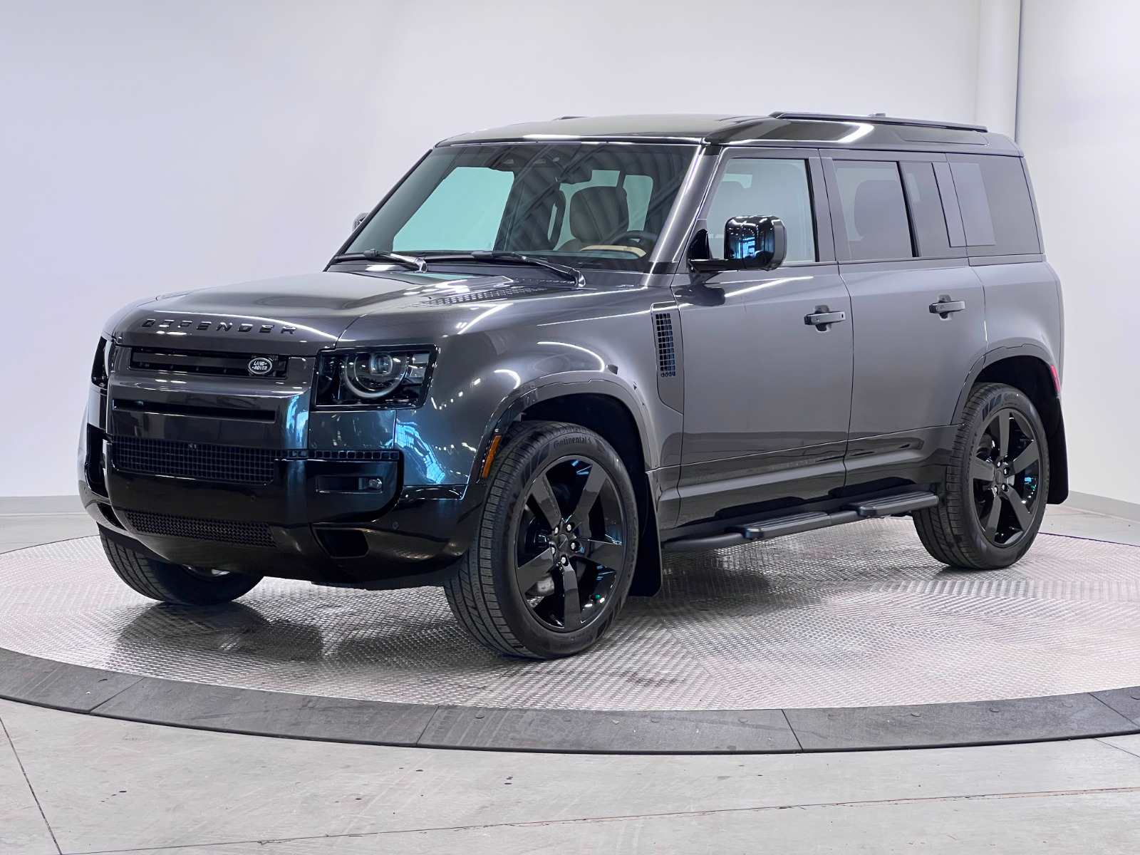 2026 Land Rover Defender X-Dynamic SE