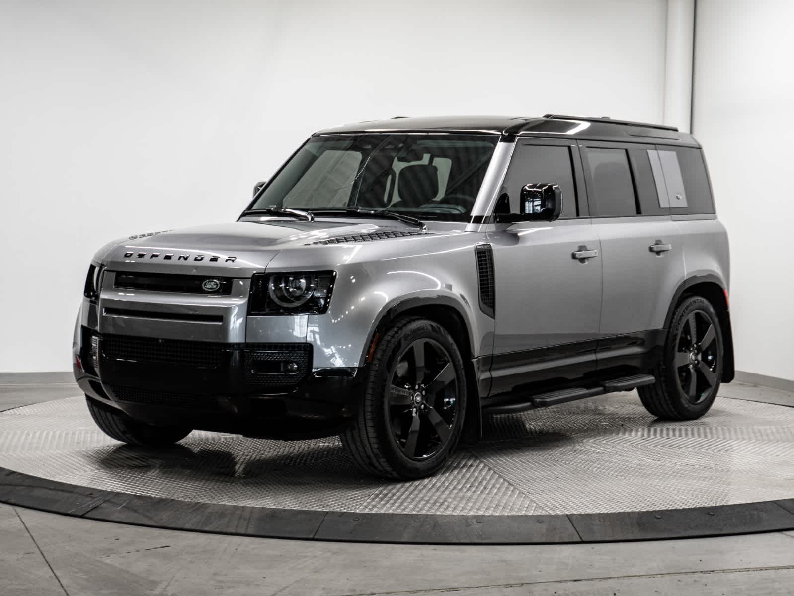 2024 Land Rover Defender X-Dynamic SE
