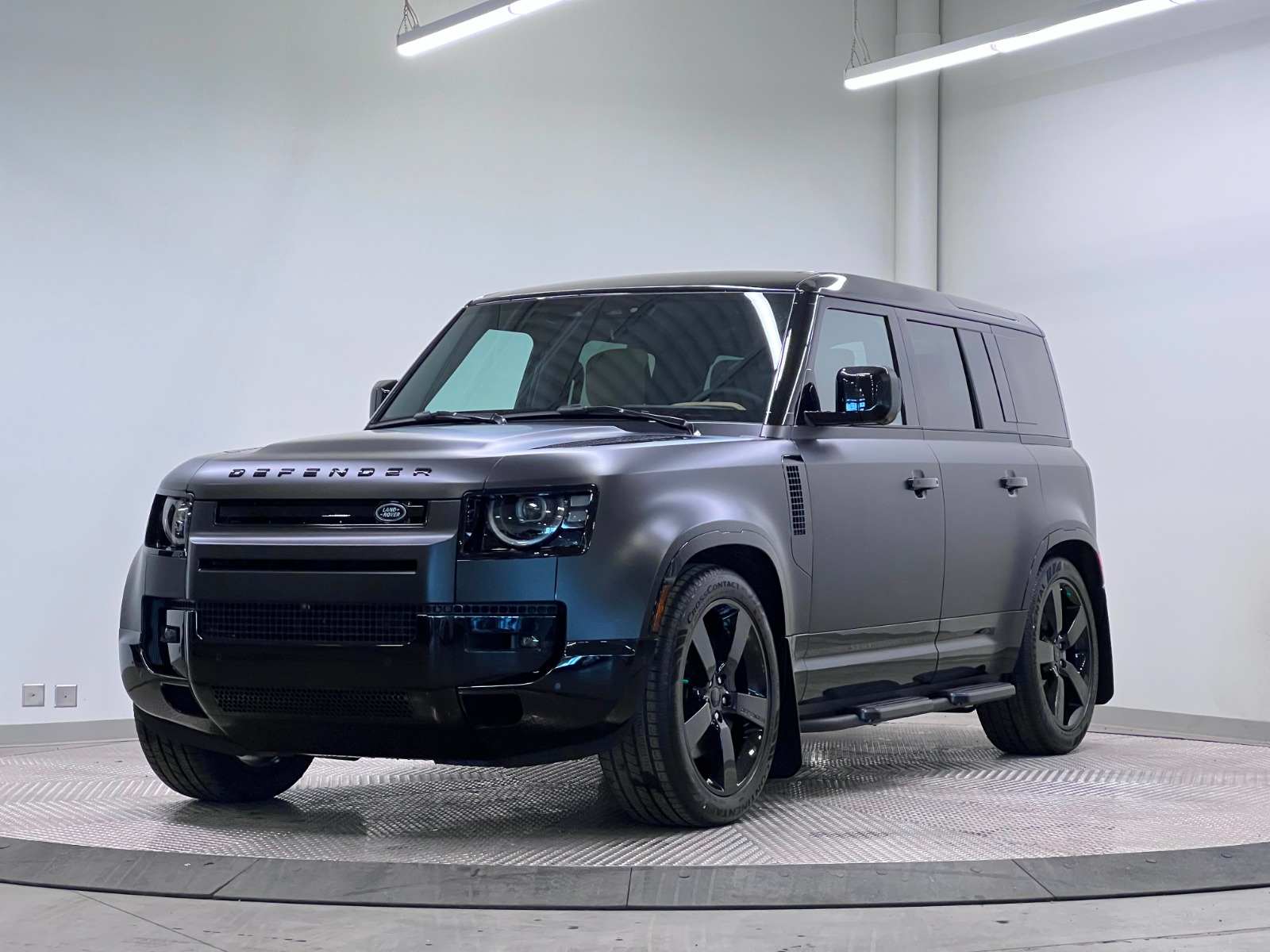 2026 Land Rover Defender X-Dynamic SE