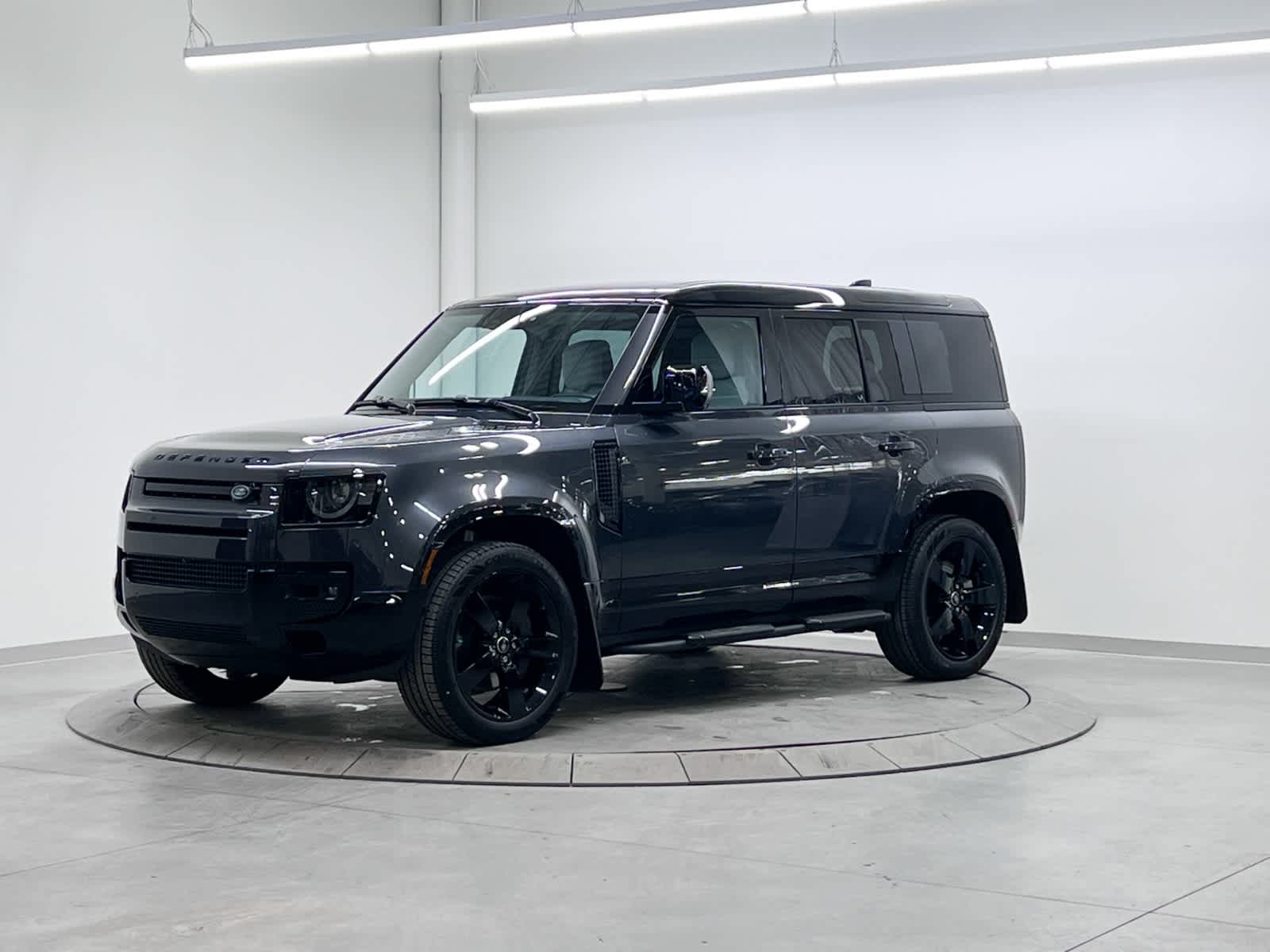 2026 Land Rover Defender X-Dynamic SE