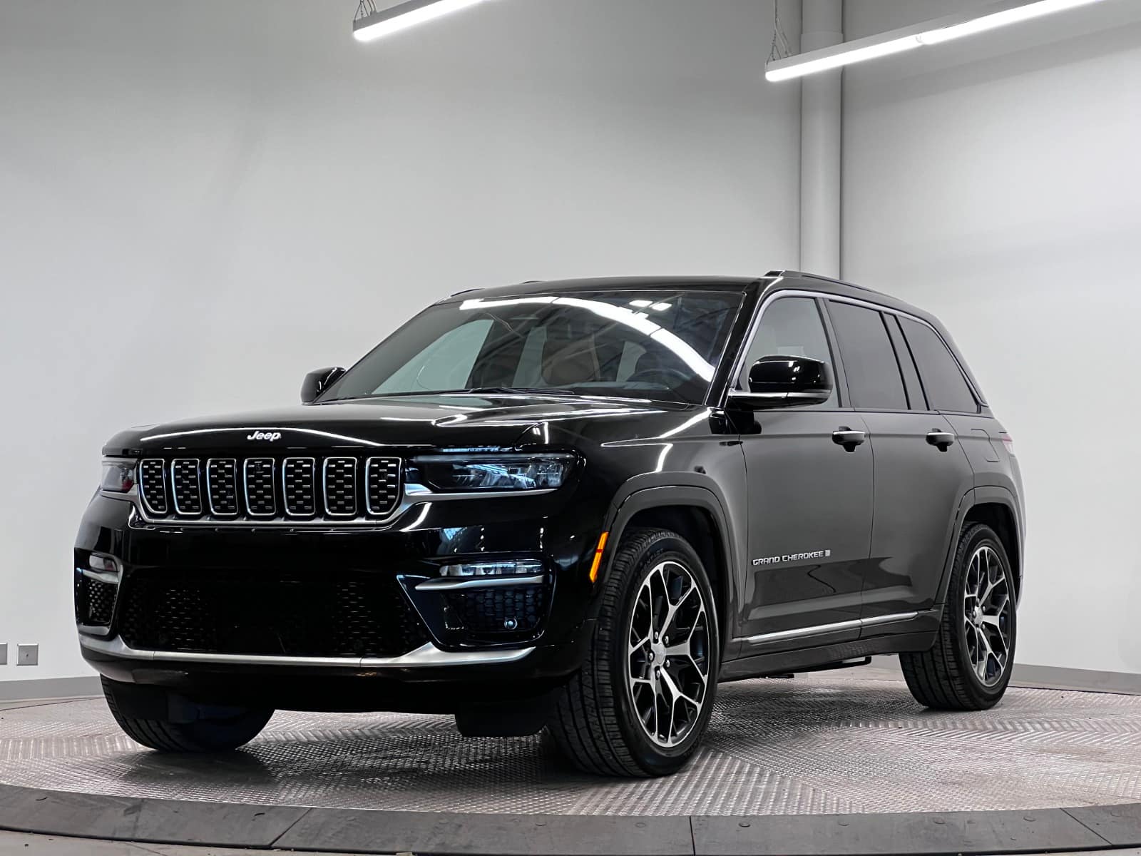 2025 Jeep Grand Cherokee Summit Reserve