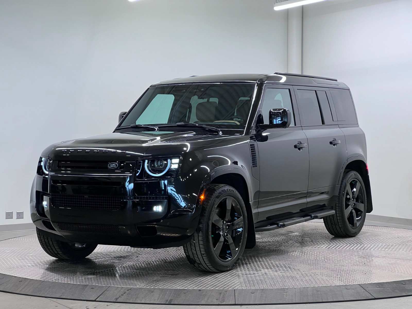 2026 Land Rover Defender X-Dynamic SE