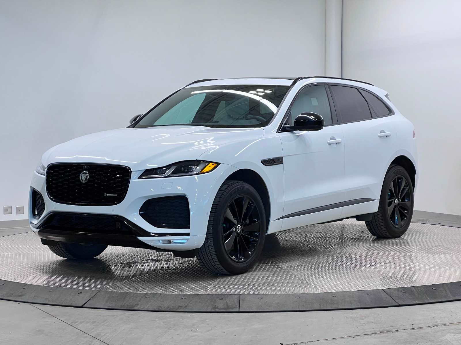 2024 Jaguar F-PACE R-Dynamic S