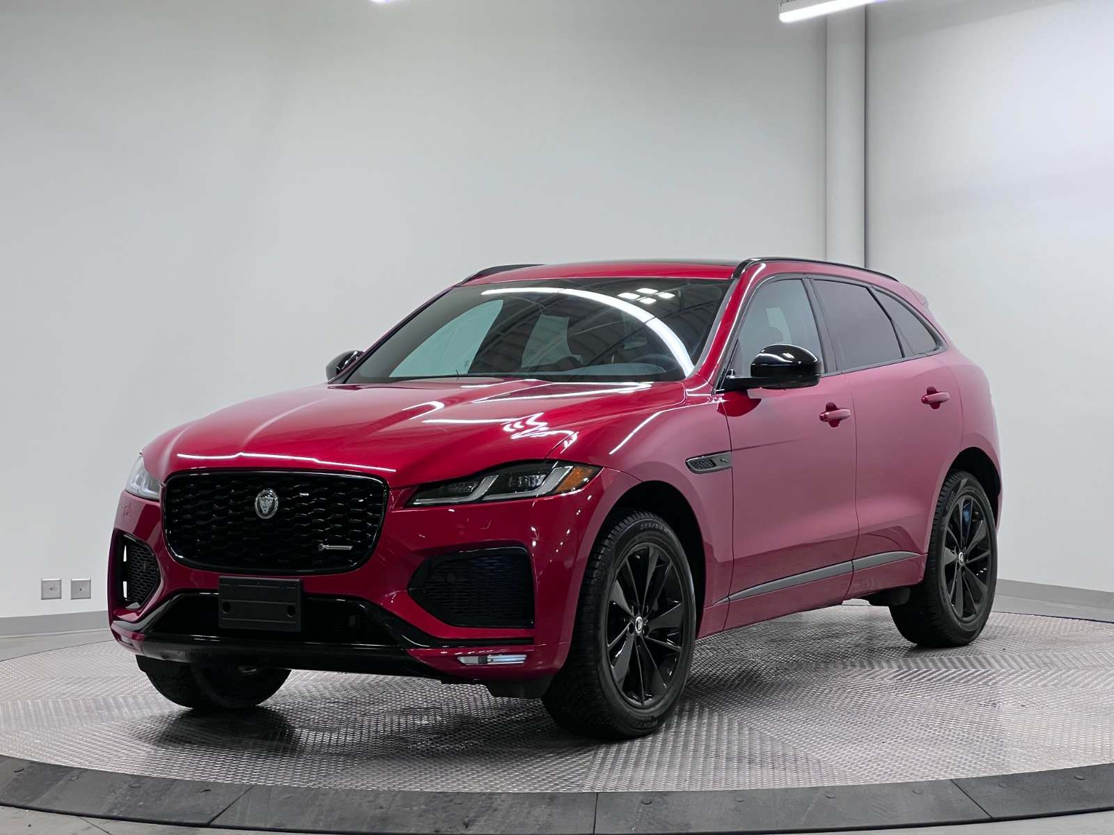 2025 Jaguar F-PACE P250 R-Dynamic S