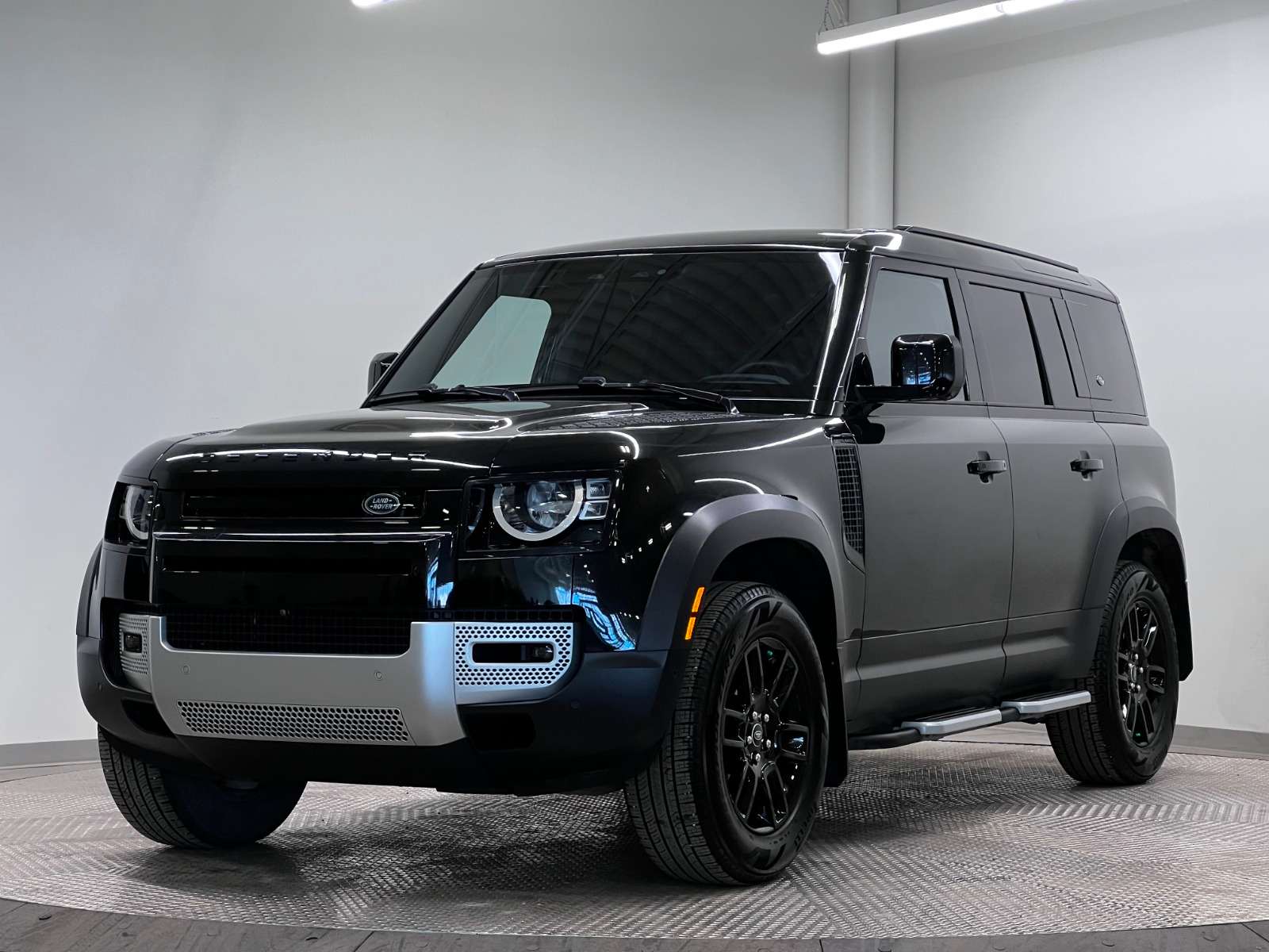 2023 Land Rover Defender S