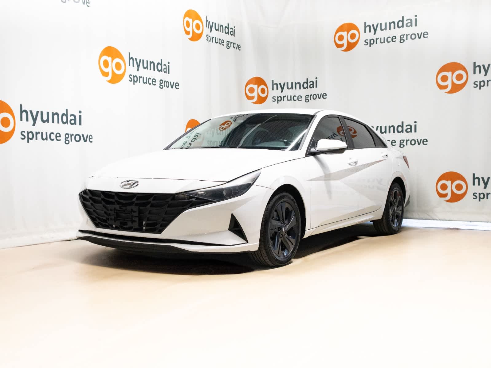 2022 Hyundai Elantra Preferred