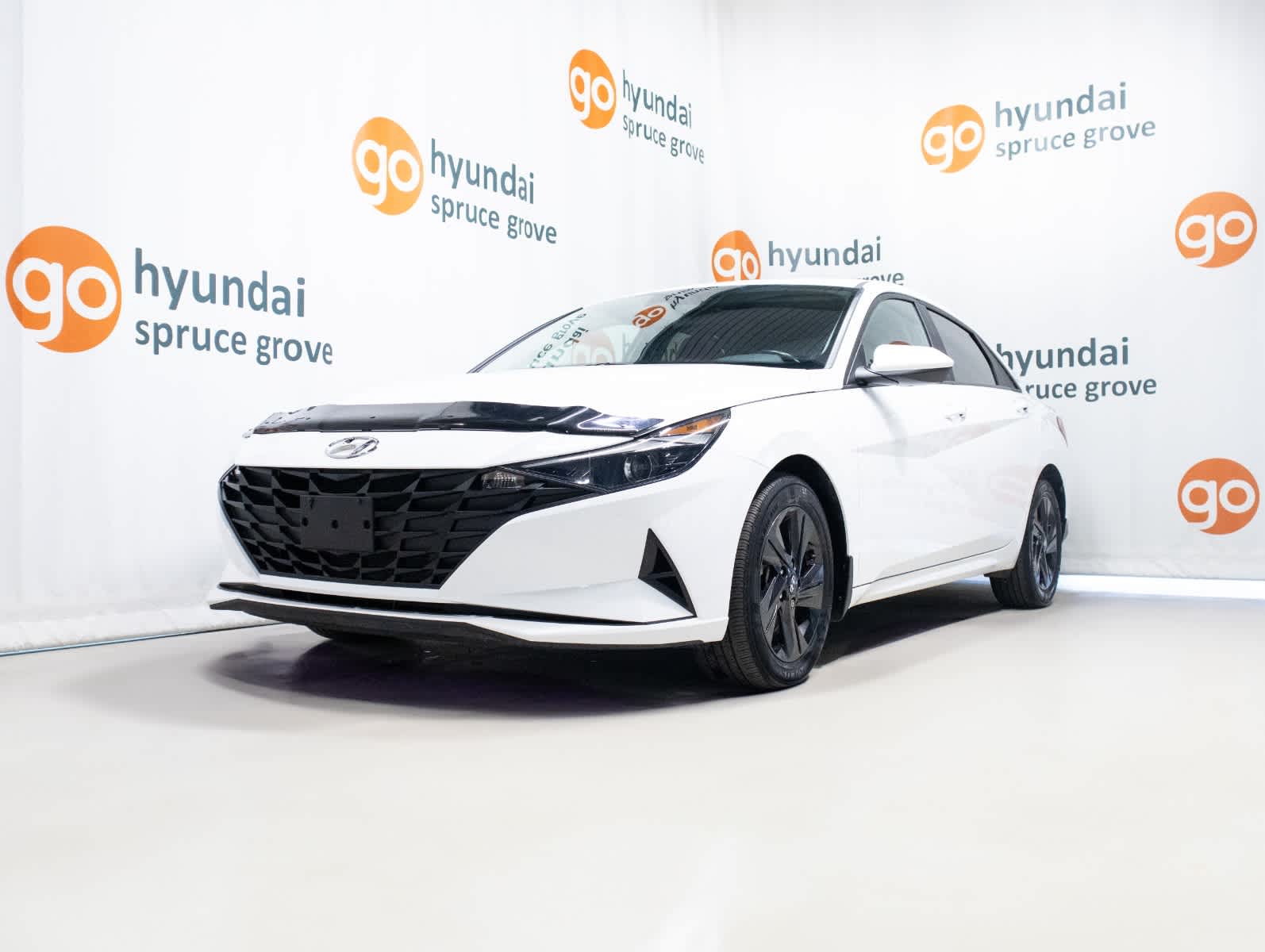 2022 Hyundai Elantra Preferred