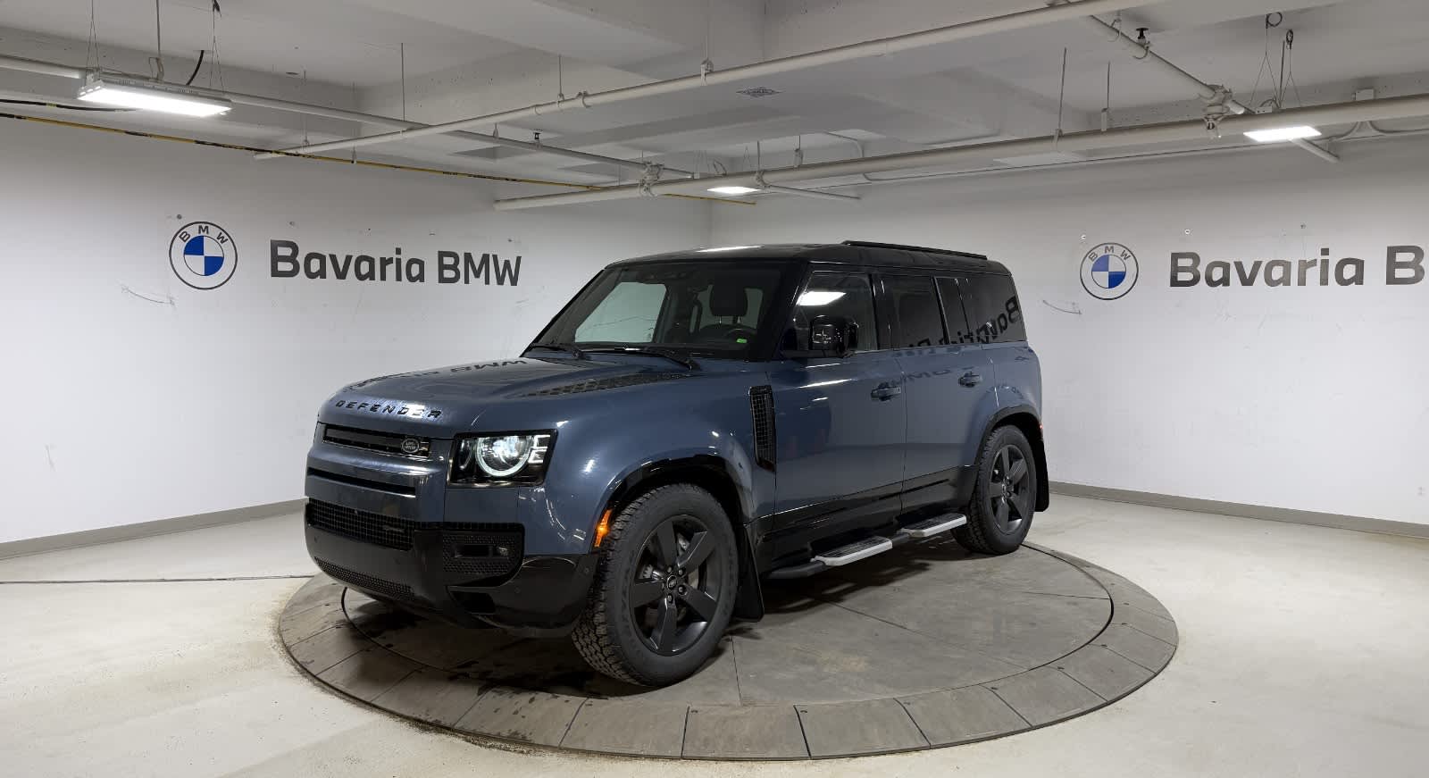 2023 Land Rover Defender X-Dynamic SE