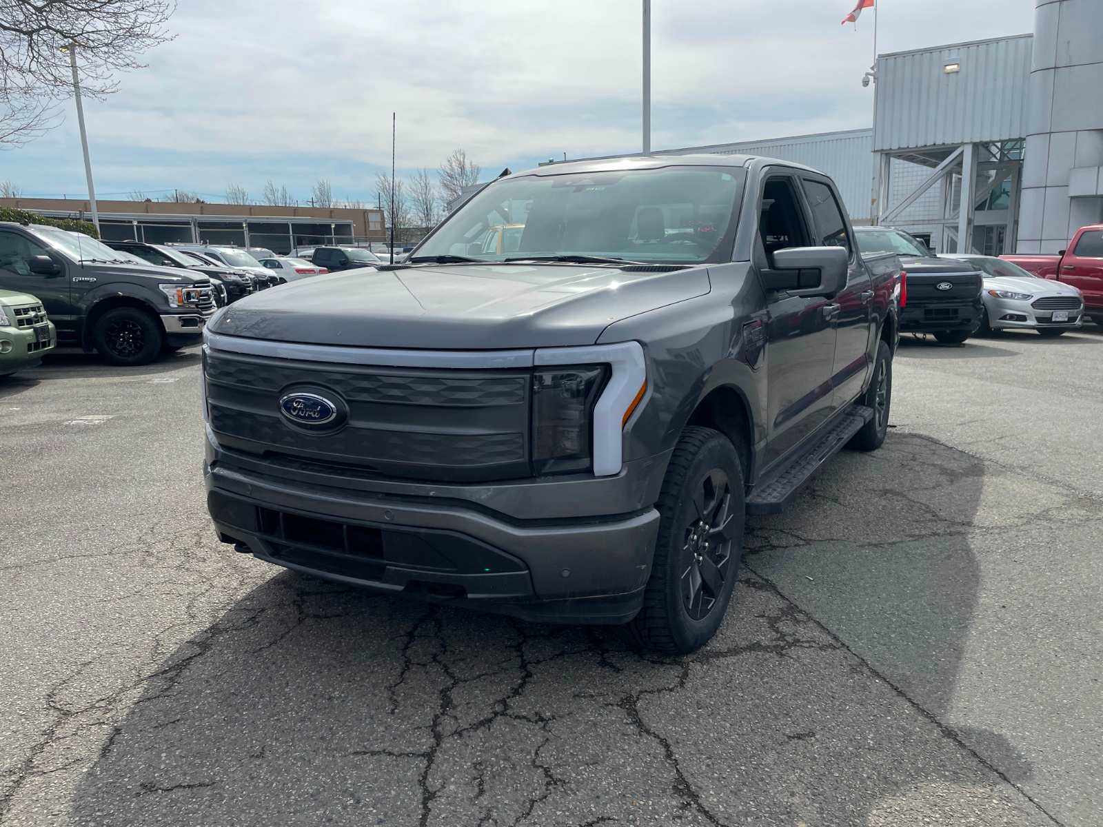 2023 Ford F-150 Lightning LARIAT
