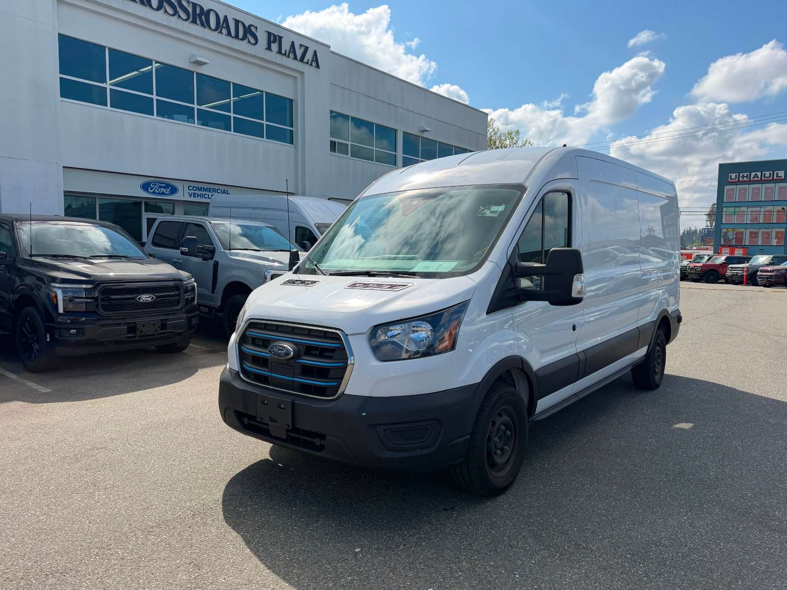 2022 Ford E-Transit T-350 148" Med Rf 9500 GVWR RWD