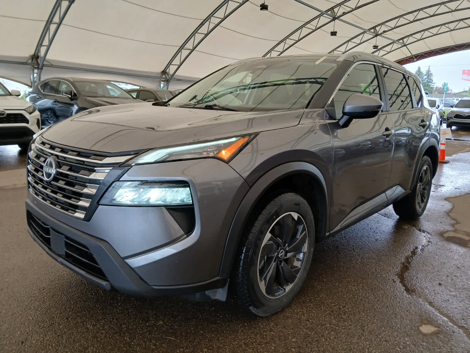 2025 Nissan Rogue SV Moonroof