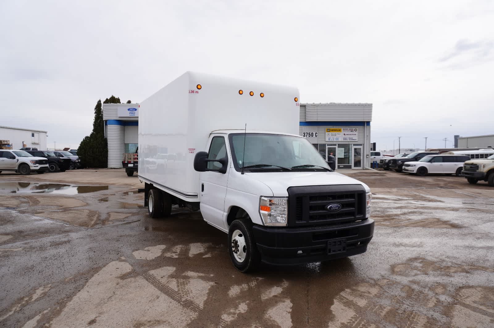 2024 Ford E-Series E-450 DRW 176" WB