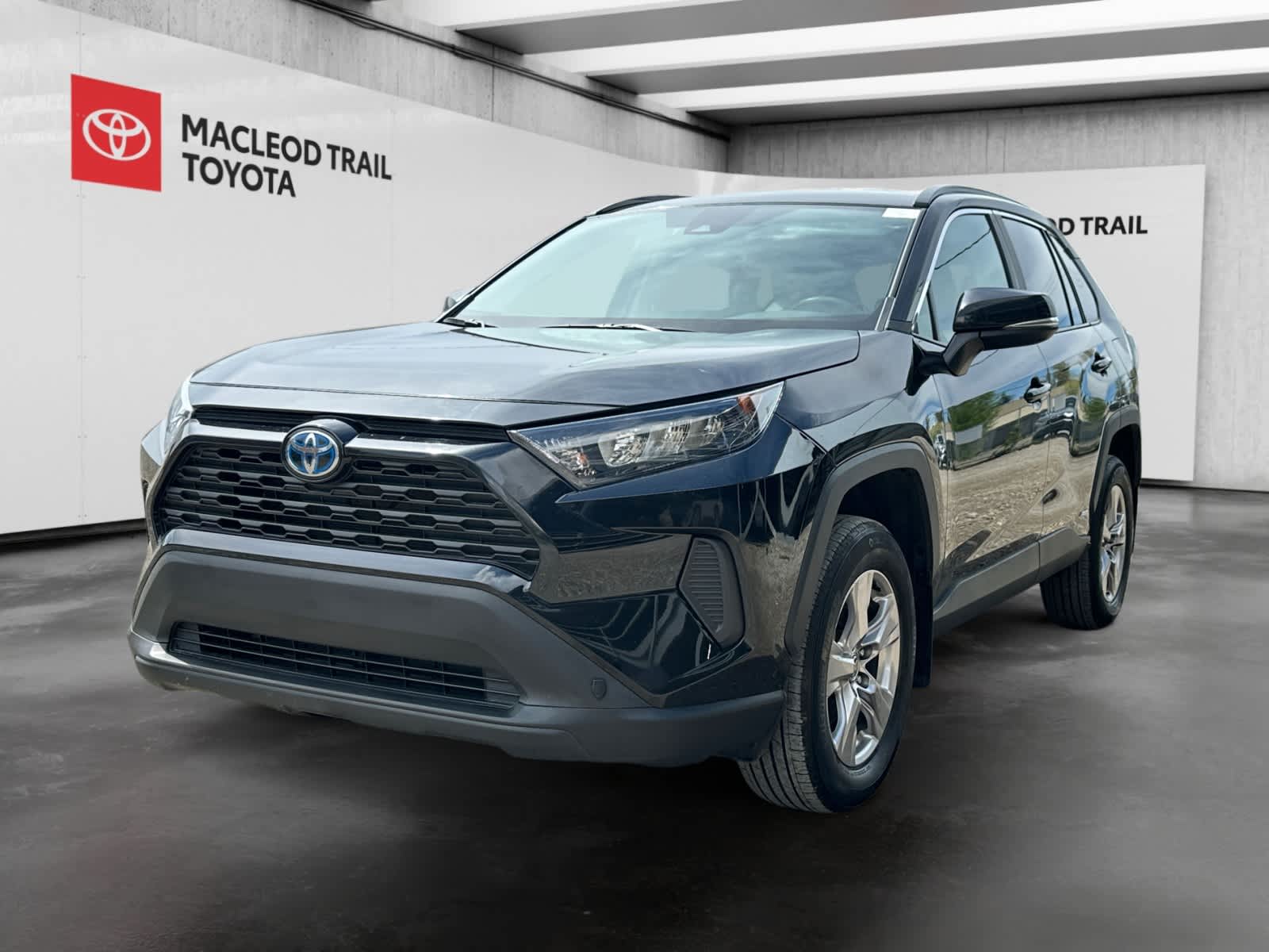 2023 Toyota RAV4 Hybrid LE