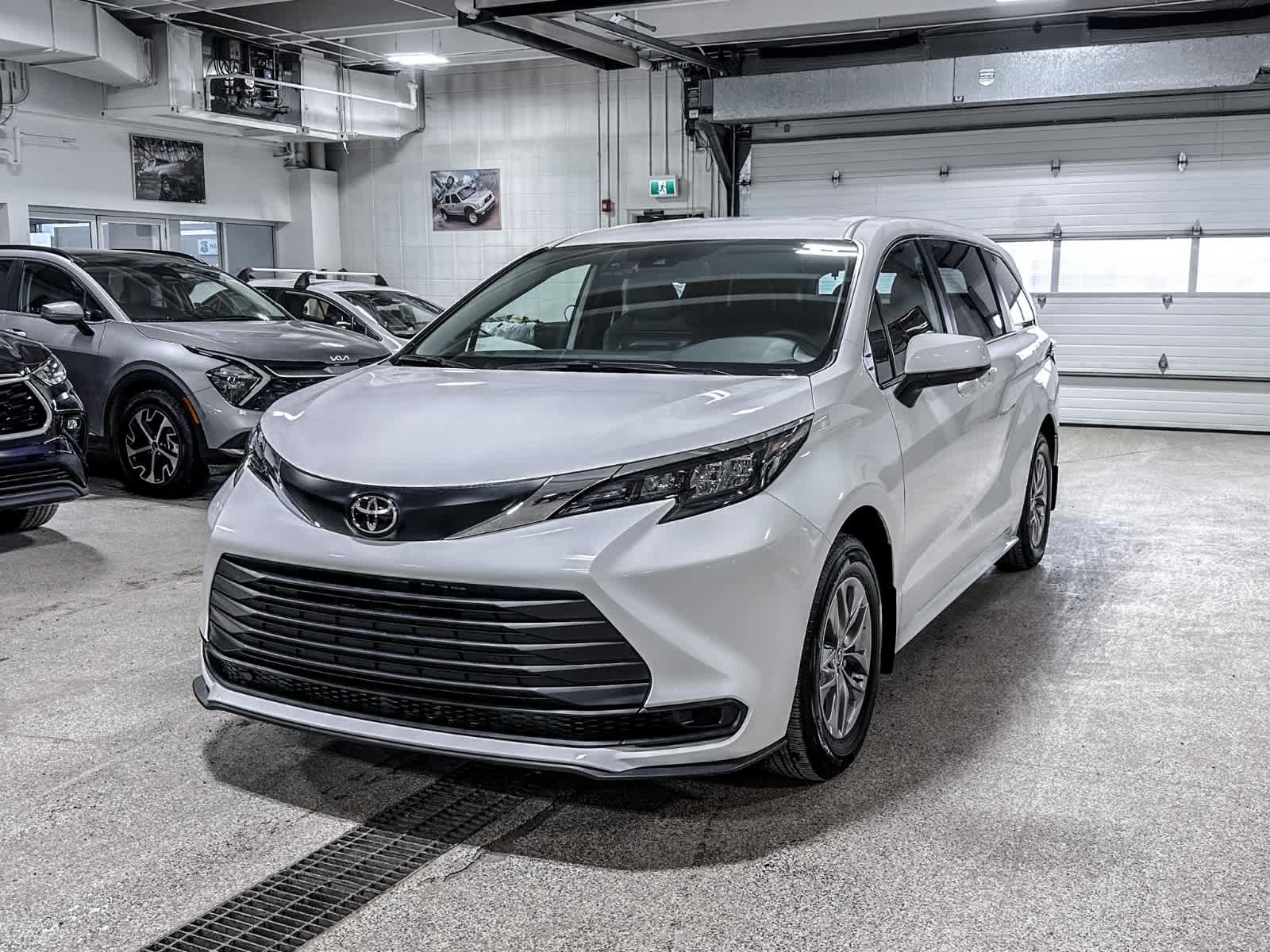 2026 Toyota Sienna LE