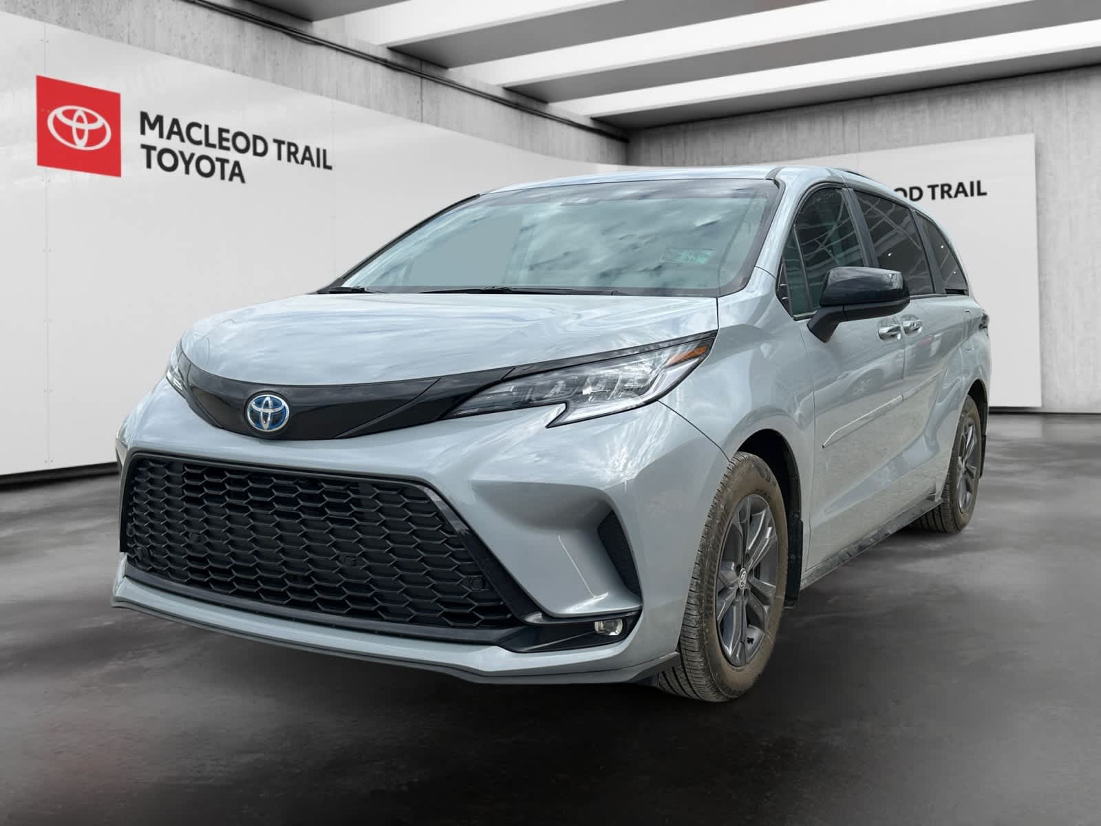 2025 Toyota Sienna XSE