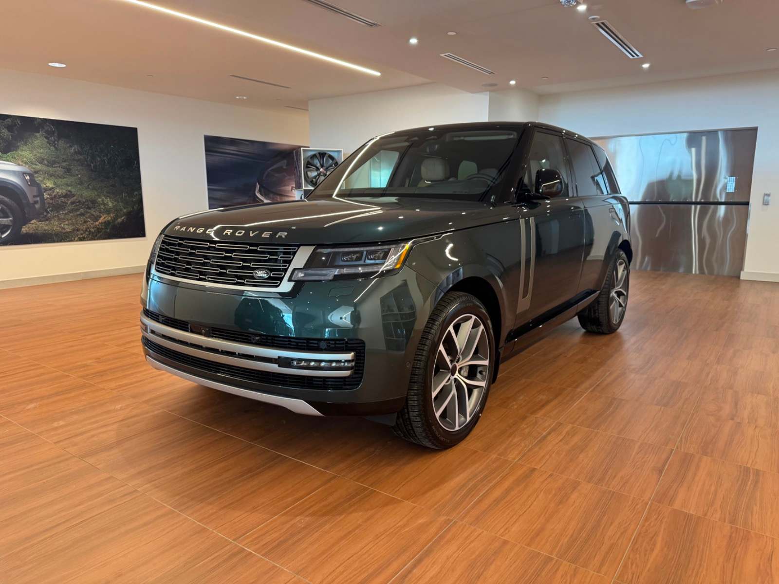 2026 Land Rover Range Rover SE