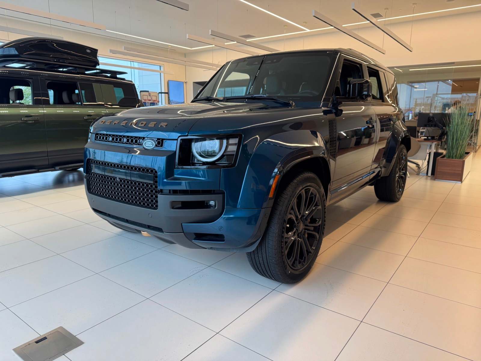 2026 Land Rover Defender OCTA