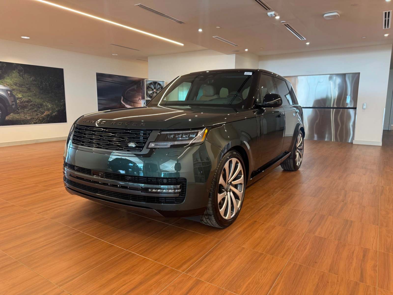 2026 Land Rover Range Rover SE