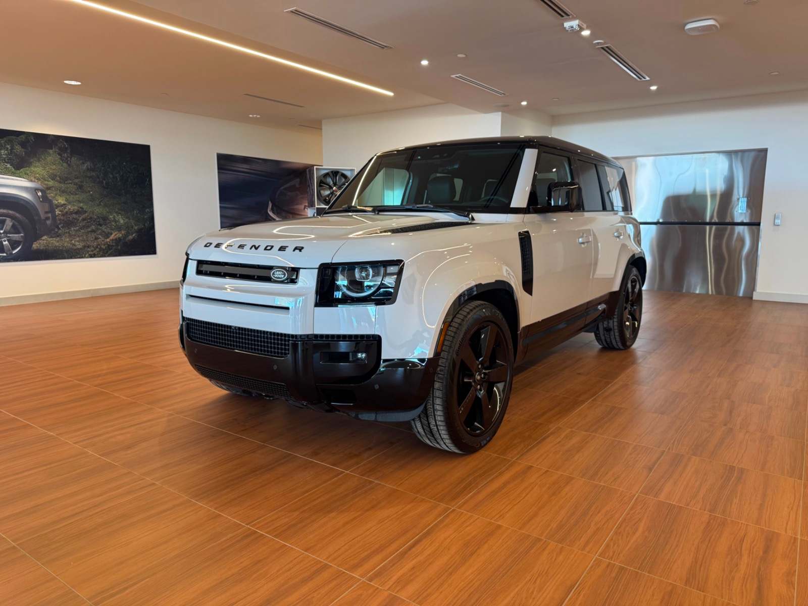 2026 Land Rover Defender X-Dynamic SE
