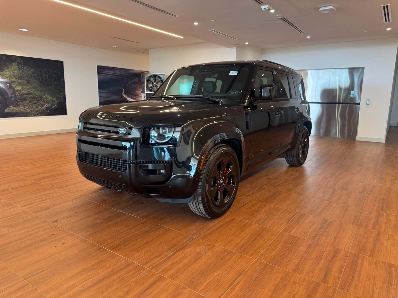 2026 Land Rover Defender X-Dynamic SE
