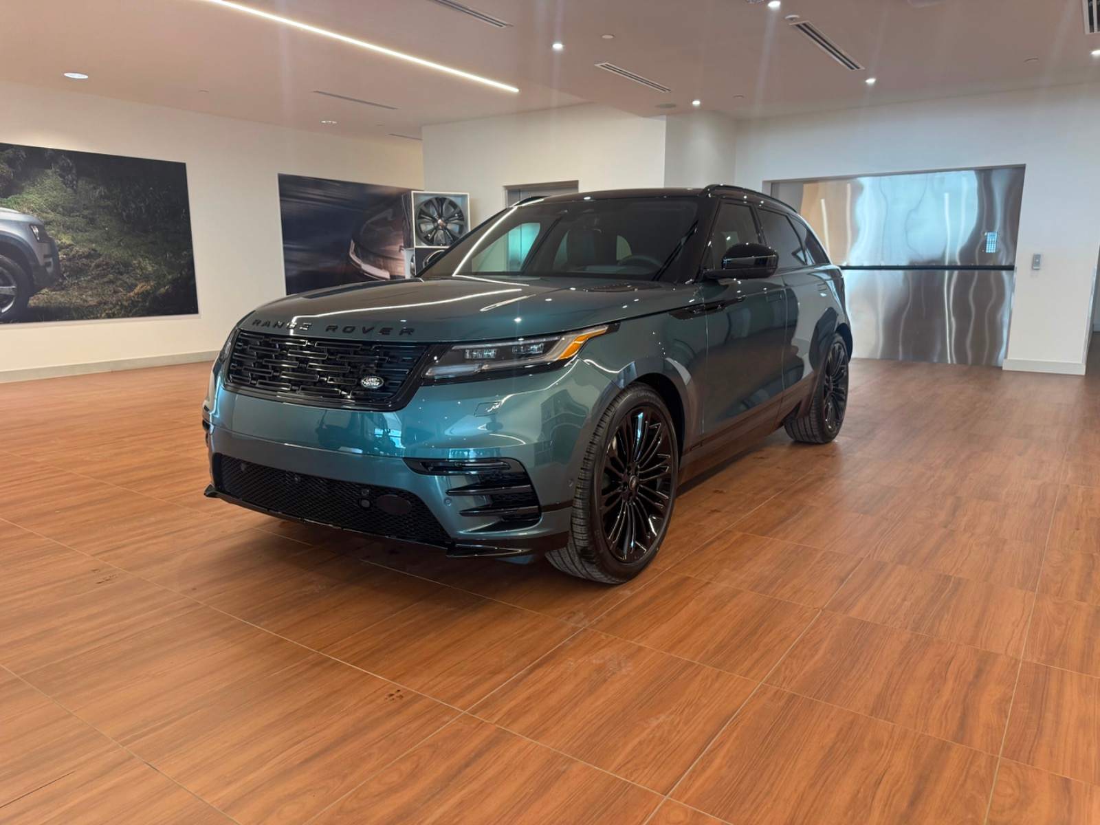 2026 Land Rover Range Rover Velar Autobiography
