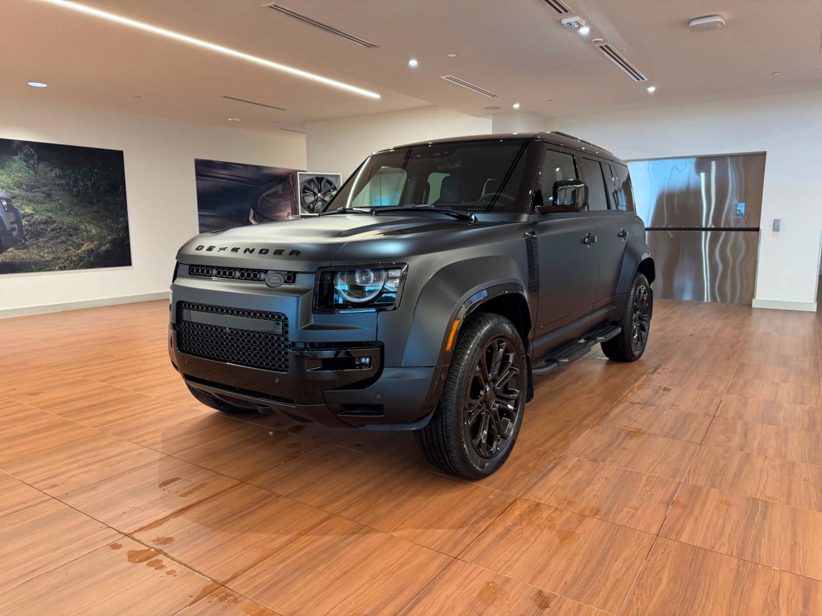 2026 Land Rover Defender OCTA