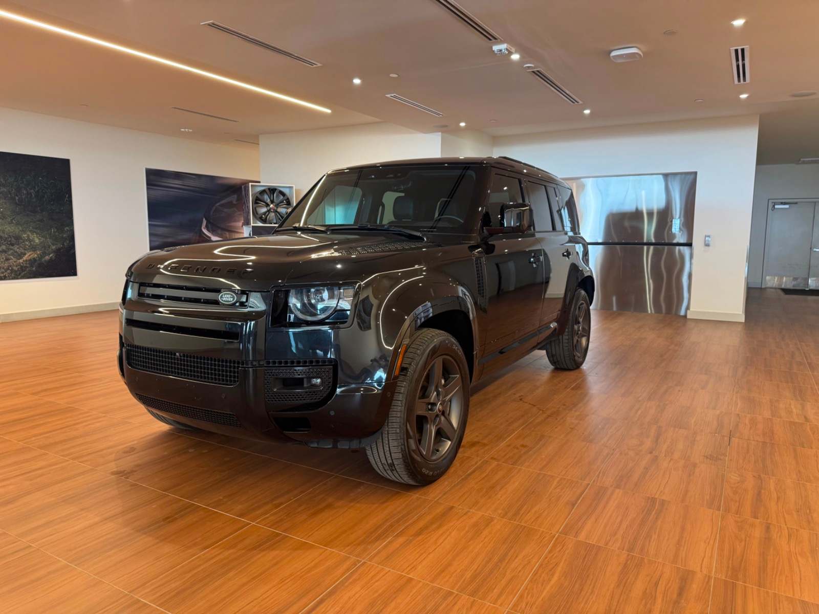 2024 Land Rover Defender X-Dynamic SE