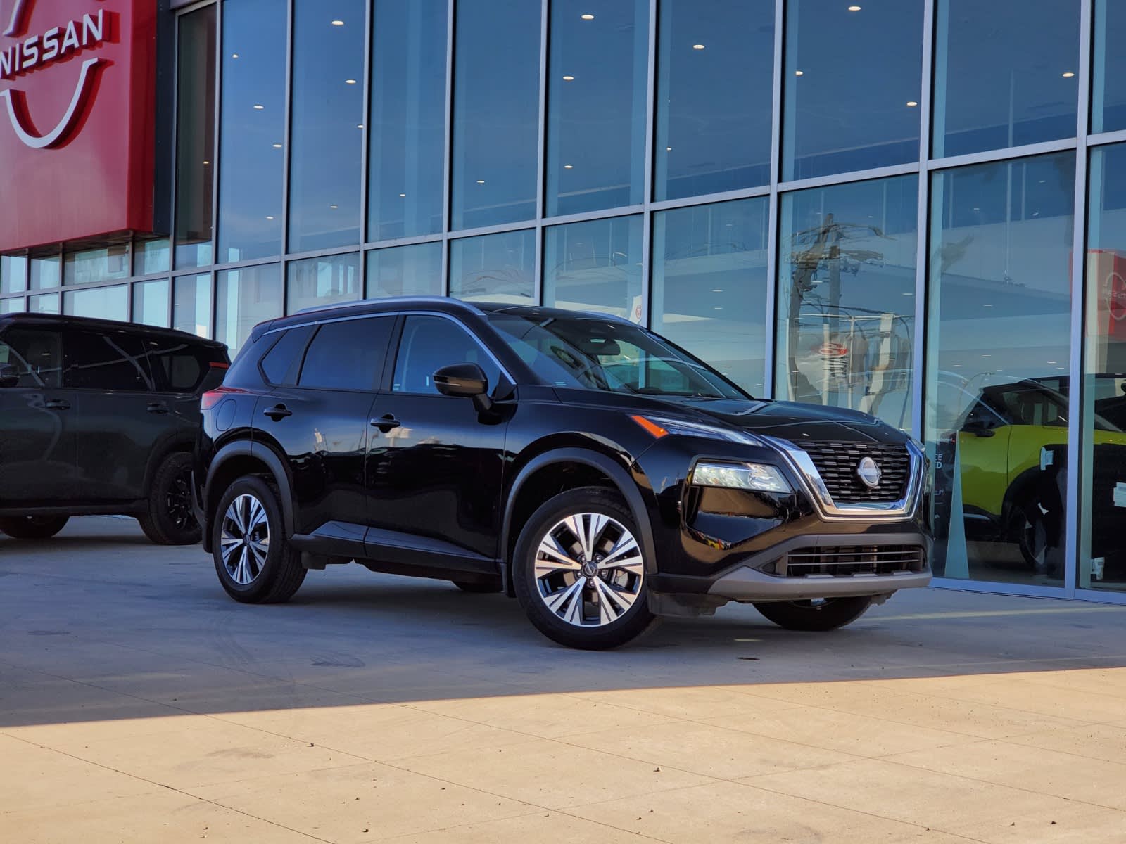 2023 Nissan Rogue SV Moonroof