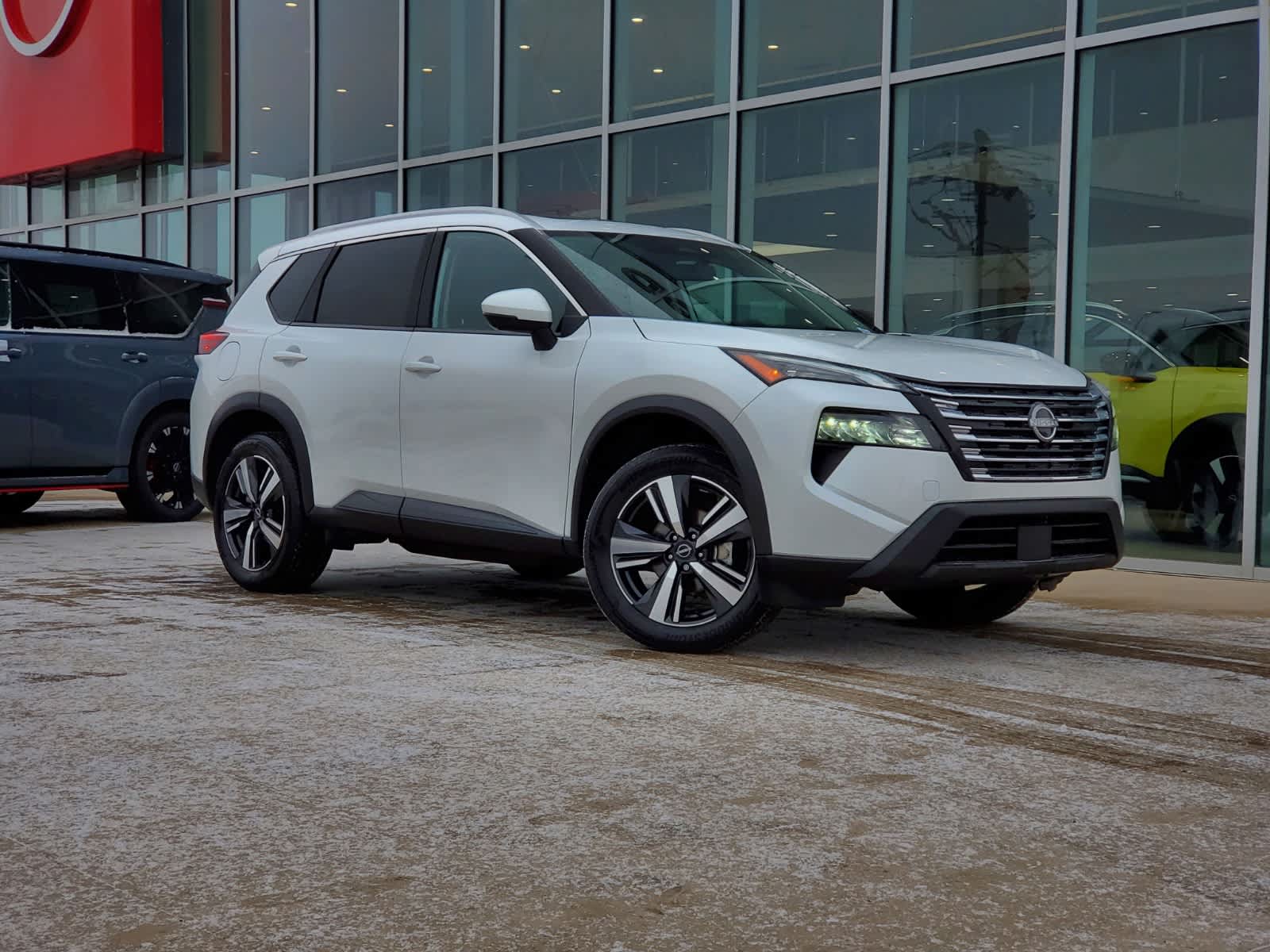 2024 Nissan Rogue SV Moonroof