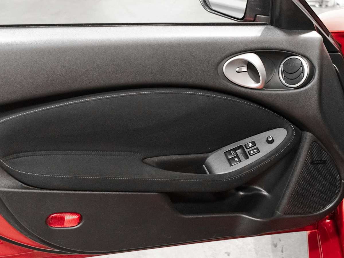 2020 Nissan 370Z Coupe Sport — photo 8