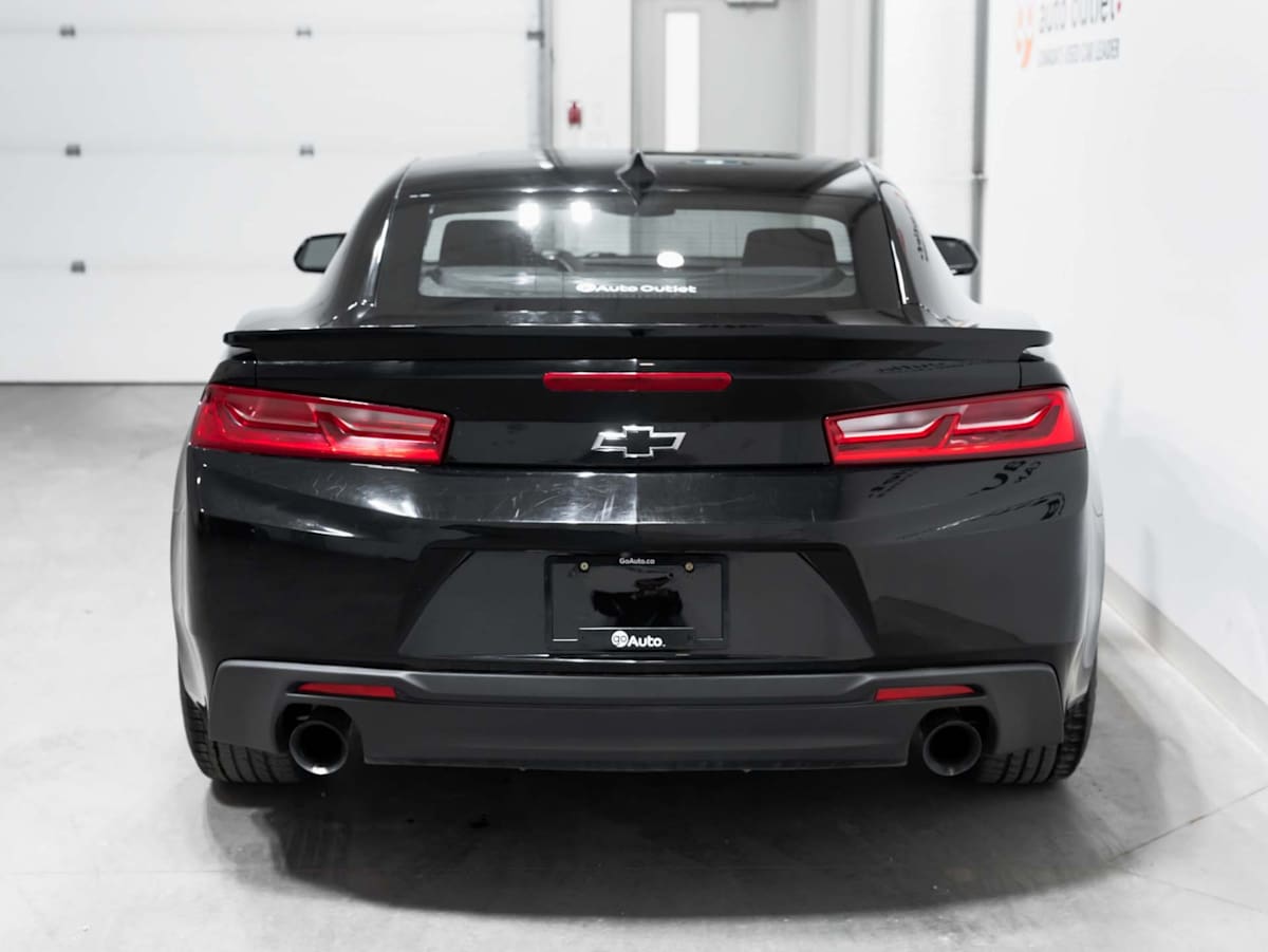 2018 Chevrolet Camaro 1LT — photo 7