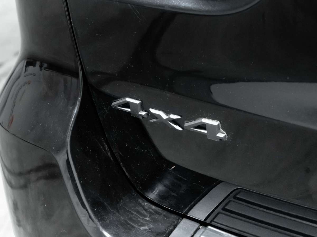 2021 Jeep Grand Cherokee 80th Anniversary Edition — photo 8