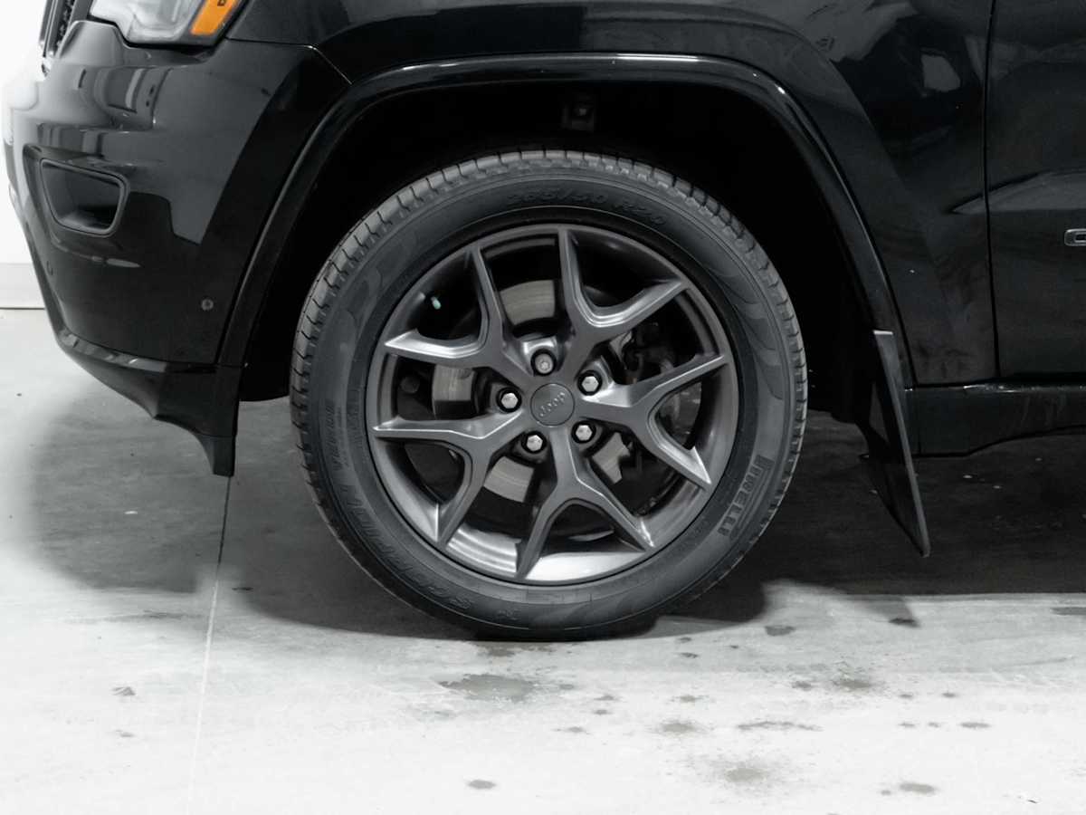 2021 Jeep Grand Cherokee 80th Anniversary Edition — photo 5
