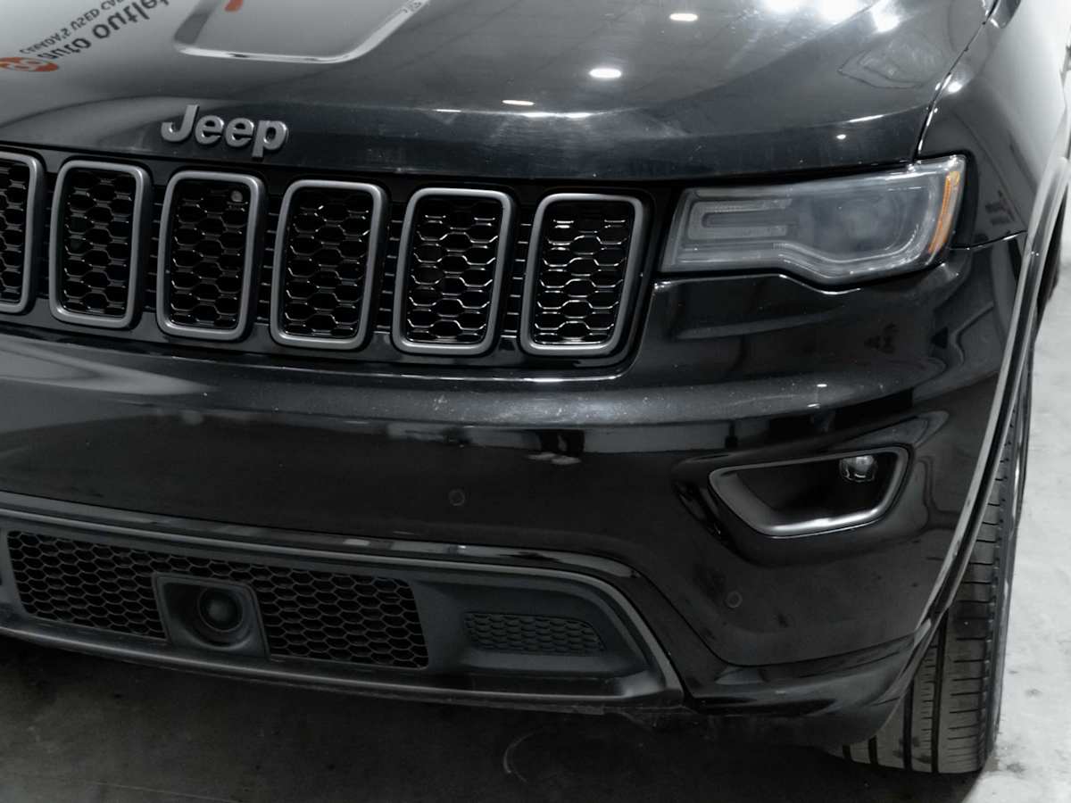 2021 Jeep Grand Cherokee 80th Anniversary Edition — photo 4