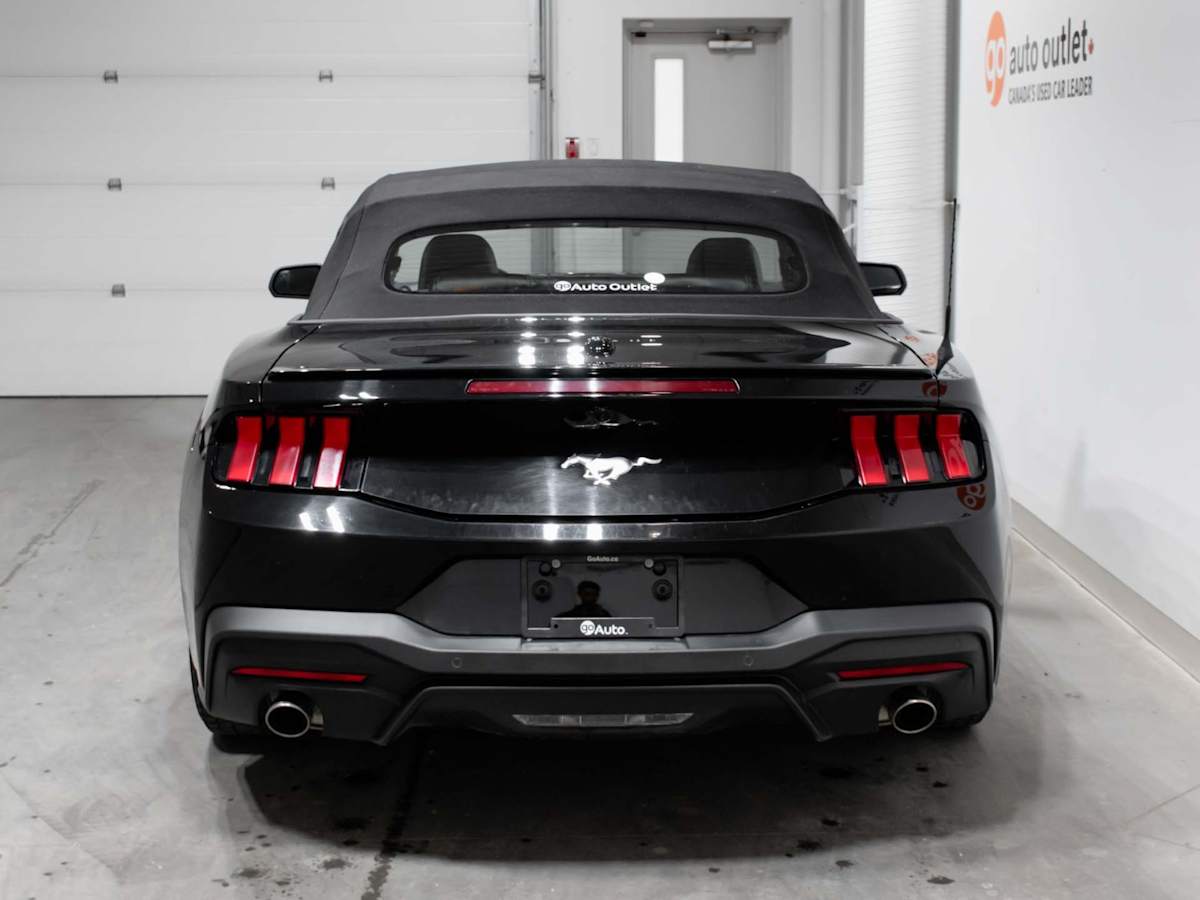 2025 Ford Mustang EcoBoost Premium — photo 8