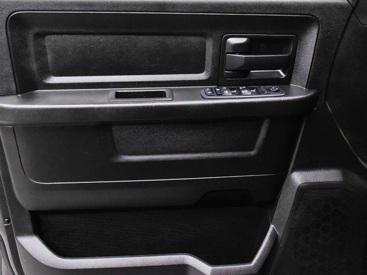 2019 Ram 1500 Classic Express — photo 8
