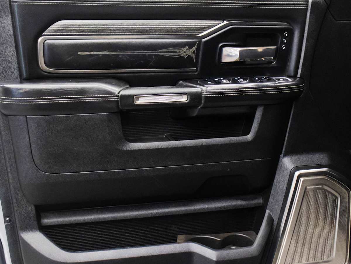 2021 Ram 3500 Limited — photo 8