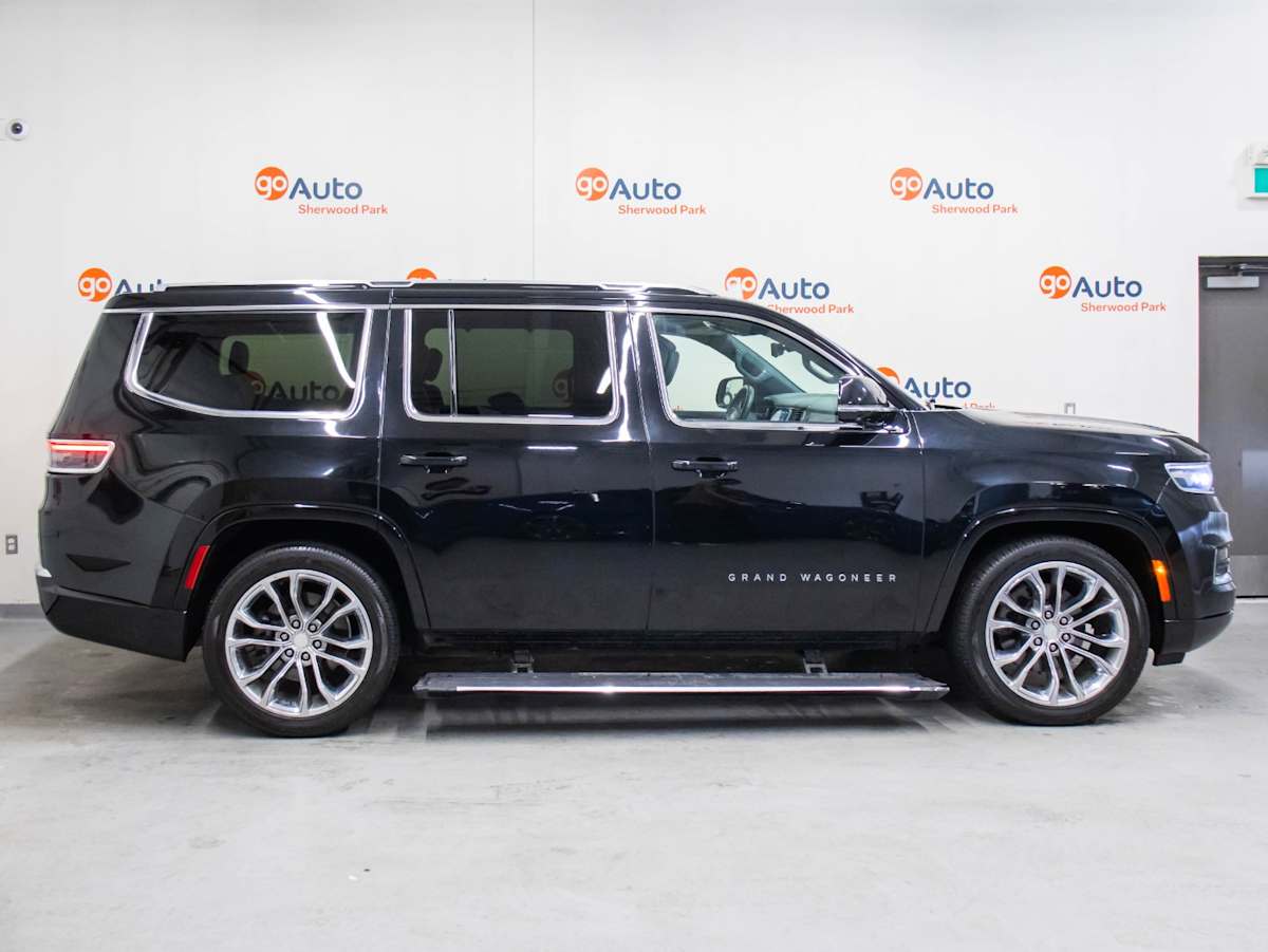 2022 Jeep Grand Wagoneer Series II — photo 6