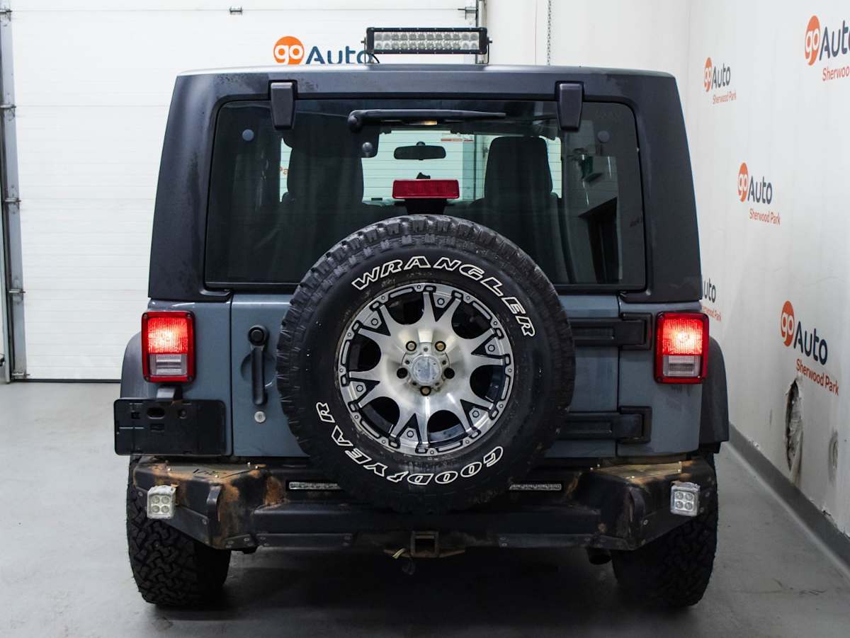 2014 Jeep Wrangler Sport — photo 8