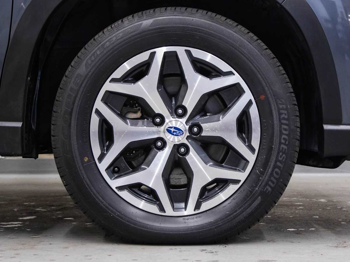 2023 Subaru Forester Touring — photo 5