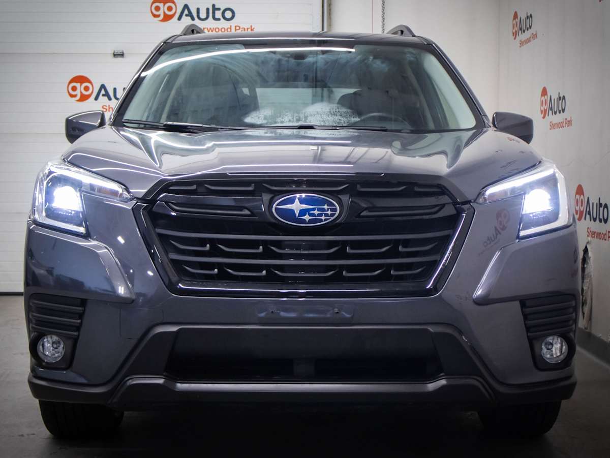 2023 Subaru Forester Touring — photo 2