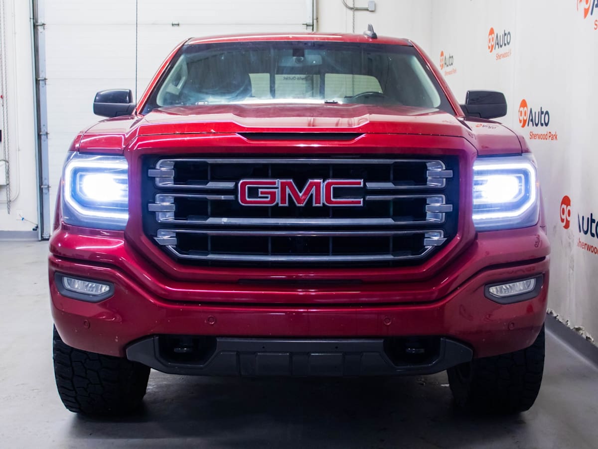 2018 GMC Sierra 1500 SLT — photo 2