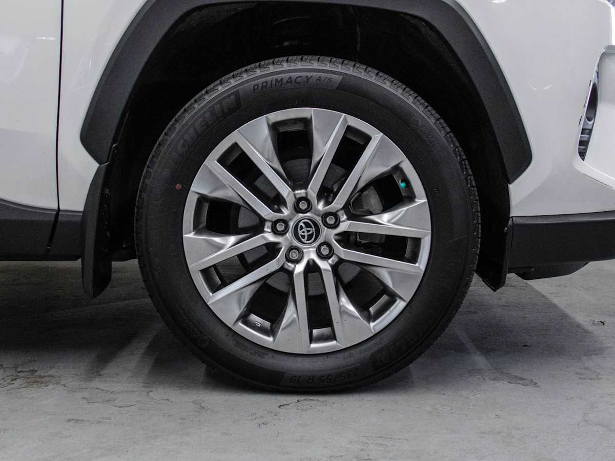 2020 Toyota RAV4 XLE — photo 5