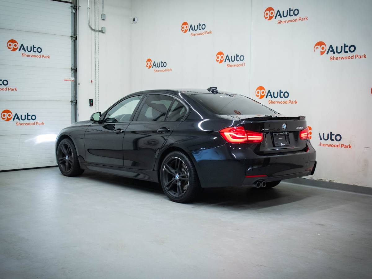 2018 BMW 3 Series 330i xDrive — photo 7