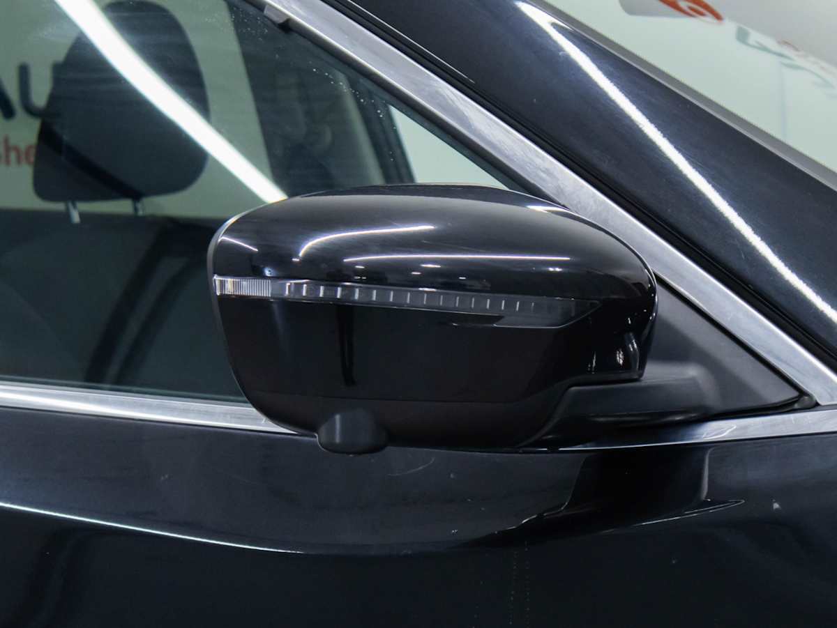 2019 Nissan Rogue SV — photo 4