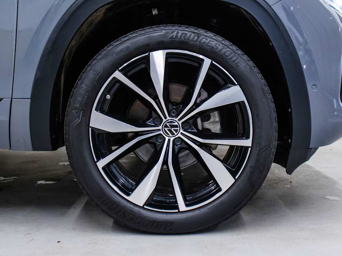 2024 Volkswagen Atlas Cross Sport Execline — photo 5