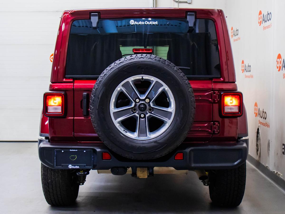 2022 Jeep Wrangler Unlimited Sahara — photo 7