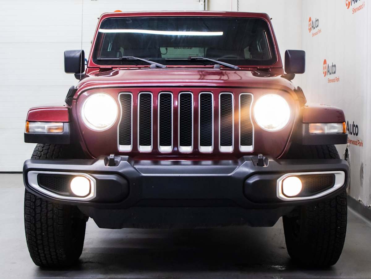 2022 Jeep Wrangler Unlimited Sahara — photo 2